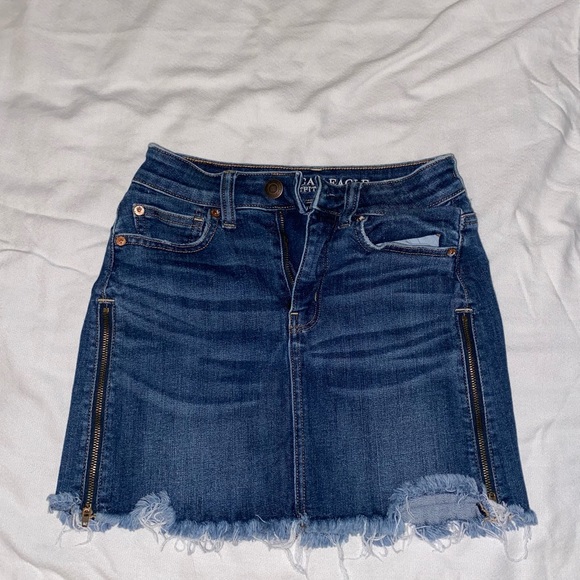 American Eagle Jean Skirt - Picture 1 of 4